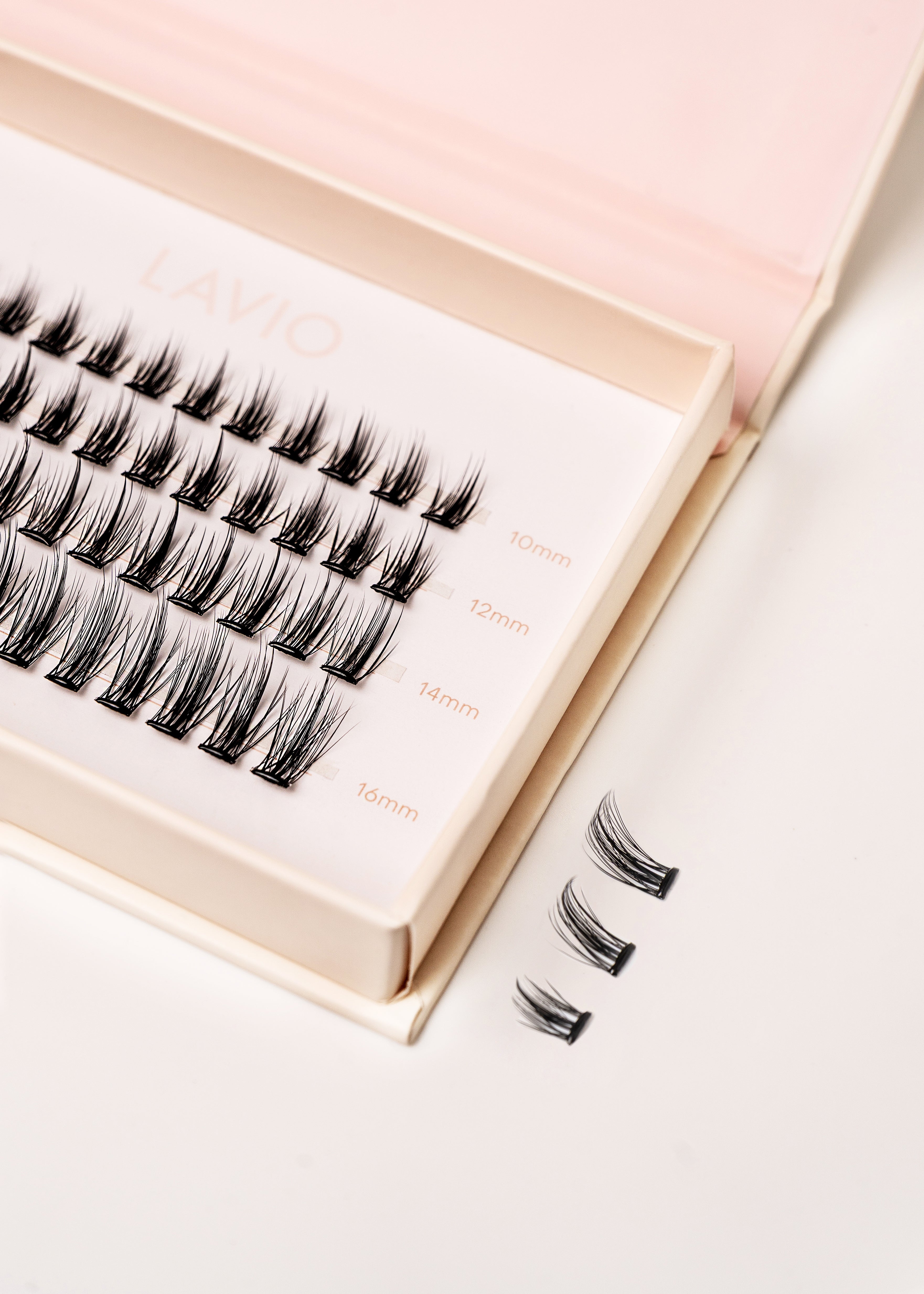Wet Lash Press On